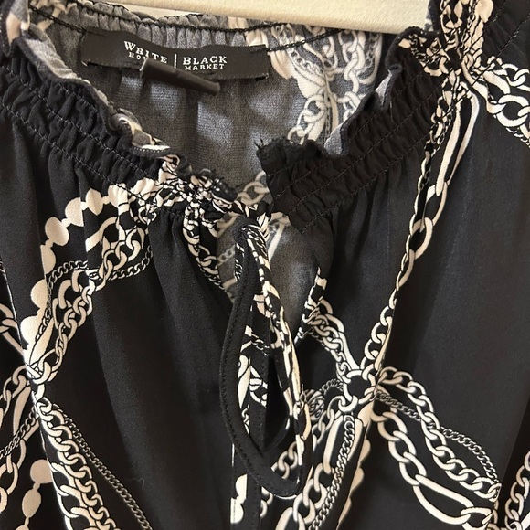 White House Black Market Black and White Fitted Blouse with 3/4 Sleeves - Picture 4 of 7